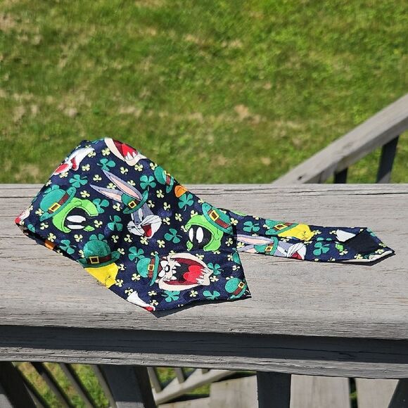 Looney Tunes St. Patrick’s Day Tie | 100% Silk | Vintage Cartoon Novelty - Picture 1 of 4
